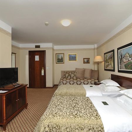 Hotel Zlatnik Belgrad Zewnętrze zdjęcie