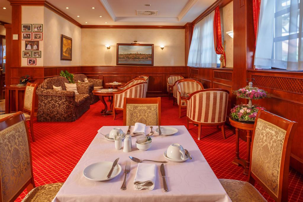Hotel Zlatnik Belgrad Zewnętrze zdjęcie