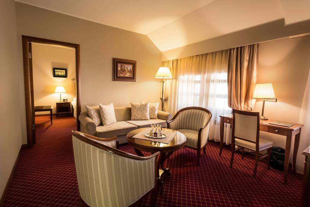 Hotel Zlatnik Belgrad Zewnętrze zdjęcie