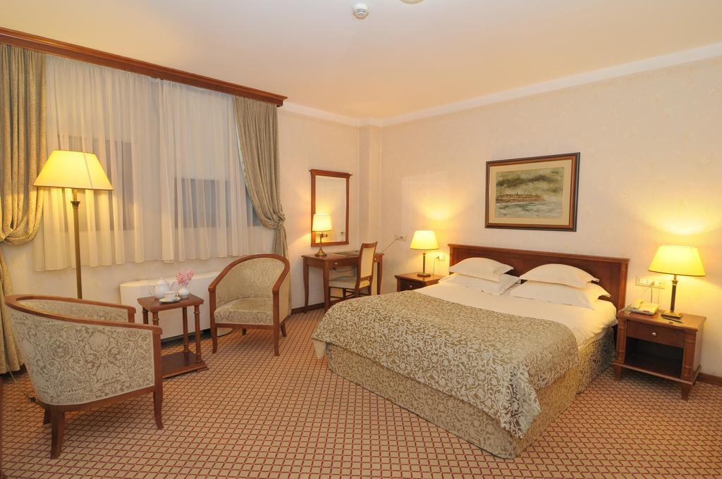 Hotel Zlatnik Belgrad Zewnętrze zdjęcie