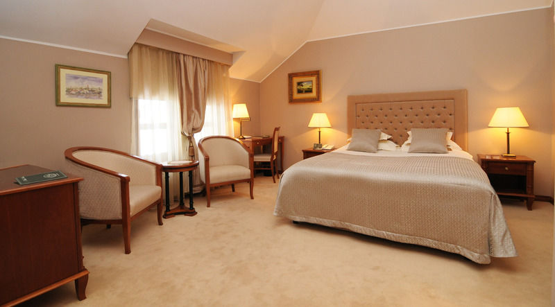 Hotel Zlatnik Belgrad Zewnętrze zdjęcie