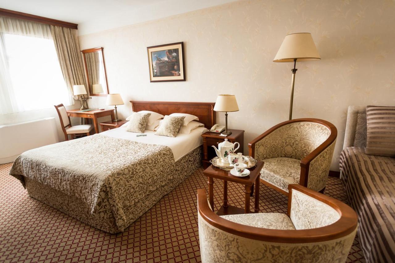 Hotel Zlatnik Belgrad Zewnętrze zdjęcie