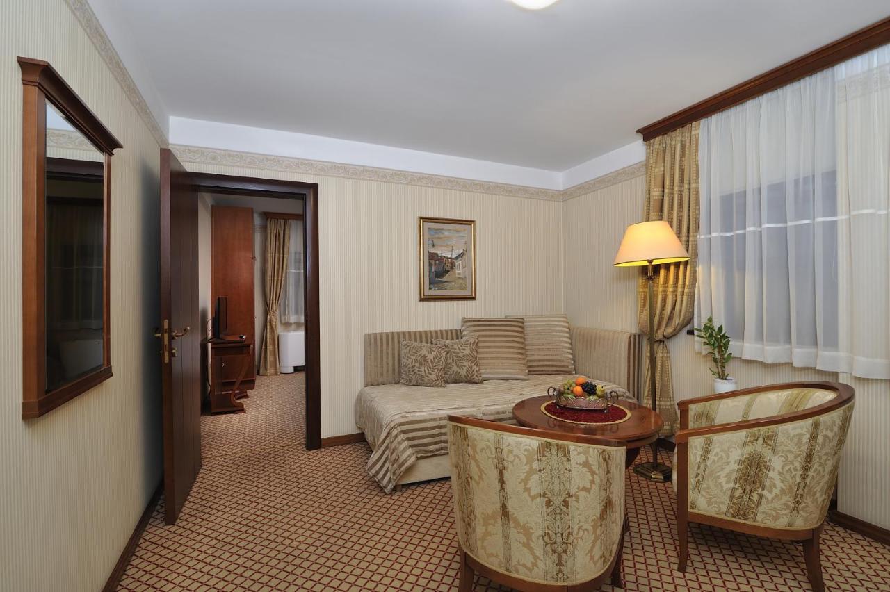 Hotel Zlatnik Belgrad Zewnętrze zdjęcie